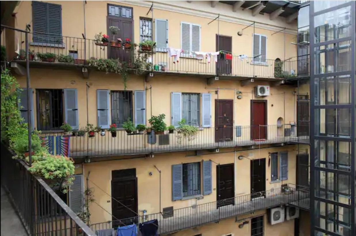 B&B Il Ballatoio Milan Bagian luar foto